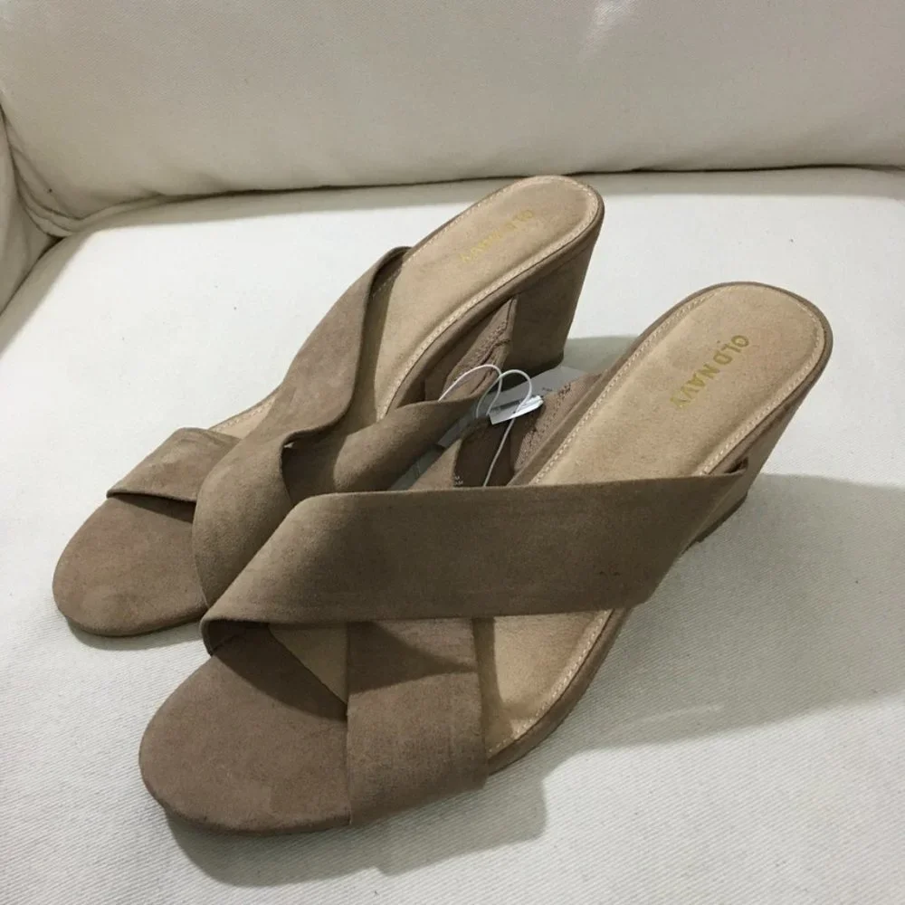 Old Navy Faux Suede Cross Over Slides Sz 10